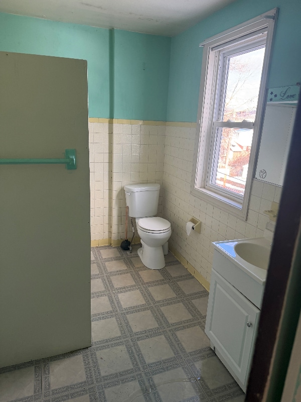 Building Photo - 292 Glenn St