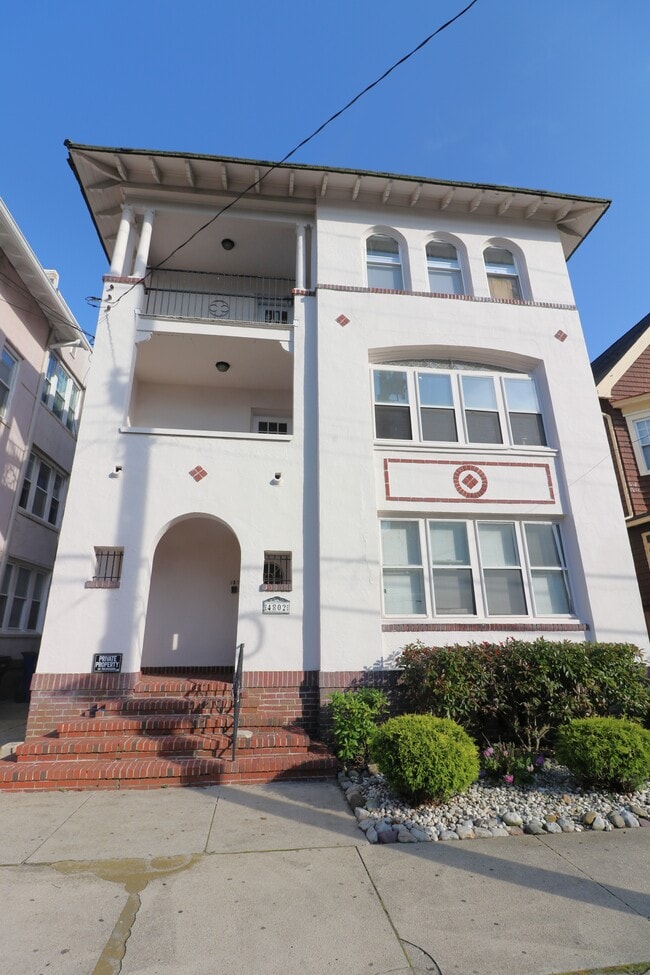 Building Photo - 4802 Ventnor Ave