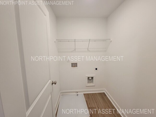 Building Photo - Gorgeous Luxury Townhome for Rent in Kenne...
