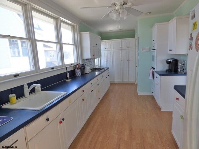 Building Photo - 875 Stenton Pl