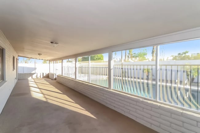 Building Photo - 3038 E Dahlia Dr