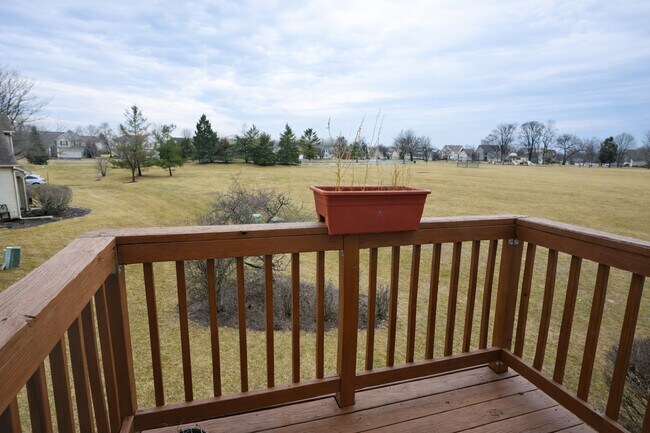 Building Photo - 1051 Park Hill Cir