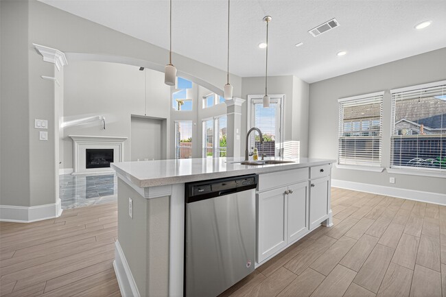 Building Photo - 1107 Passion Flower Wy