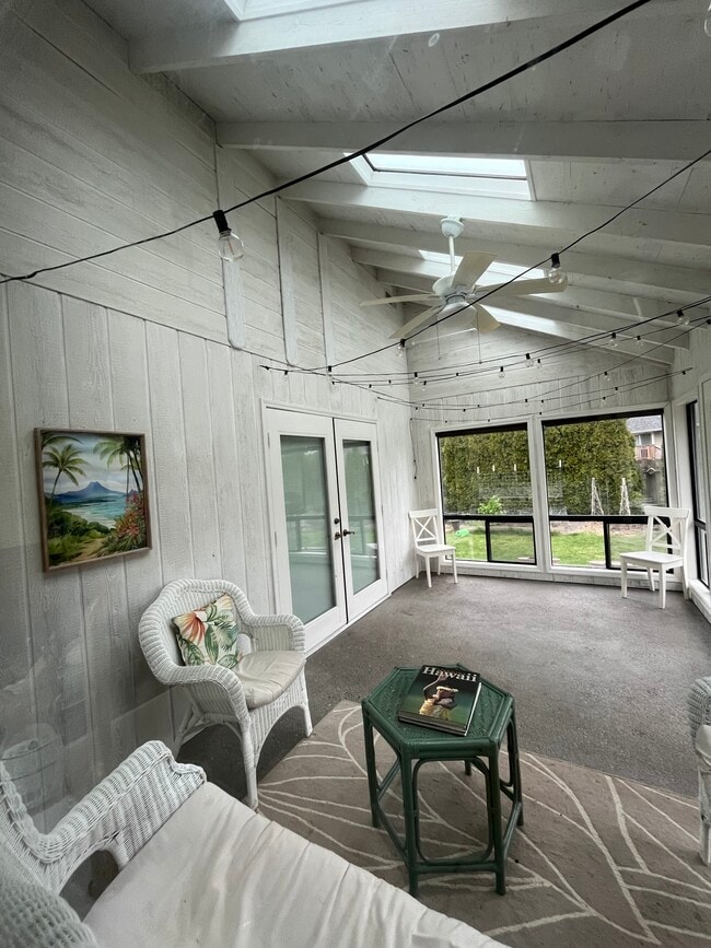 Building Photo - 1437 SW 13th Pl