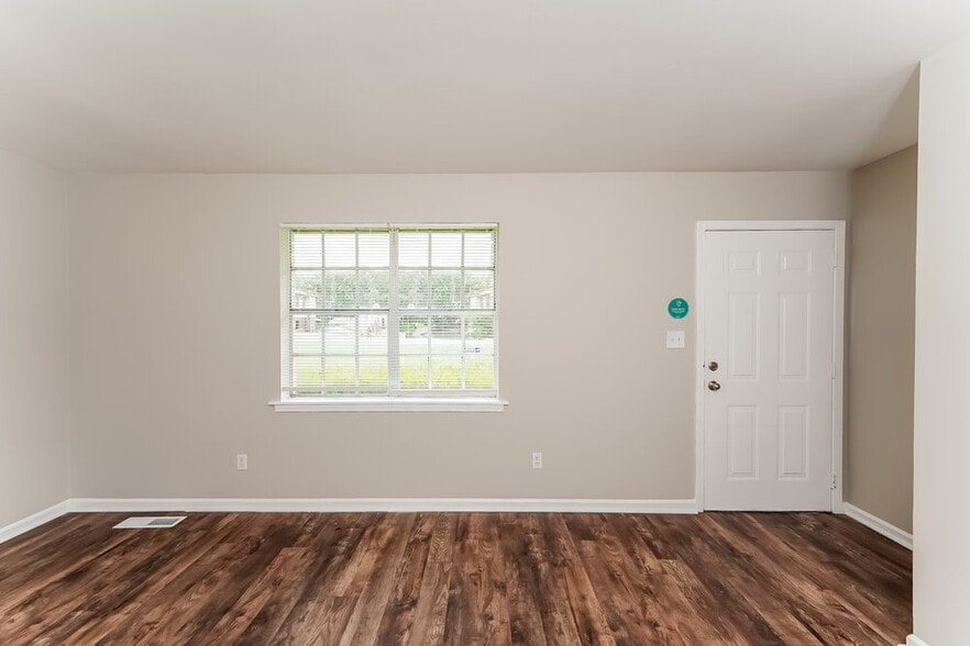 Building Photo - 134 Freda Jane Ln
