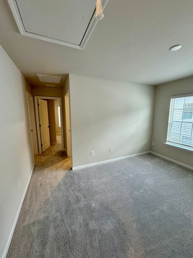 Building Photo - 4BR/2.5BA in Steel Creek's Brightwater Neighborhood
