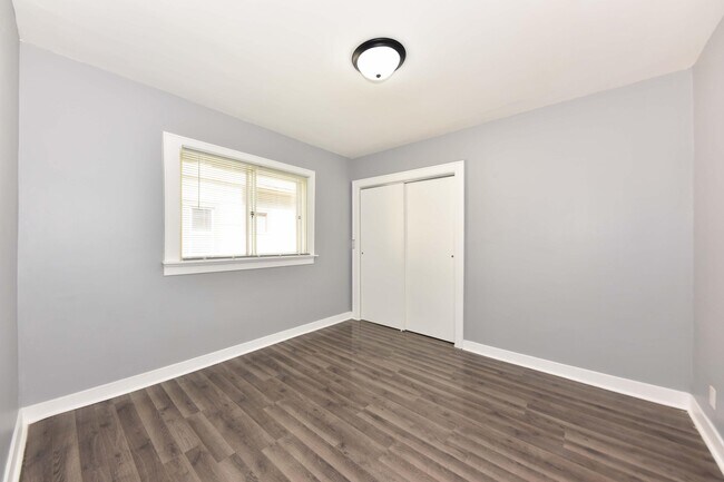 Building Photo - 4831 N 70th St