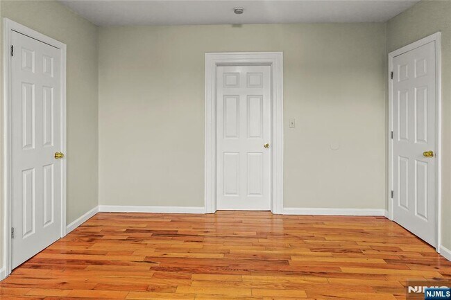 Building Photo - 117 Parkview Terrace