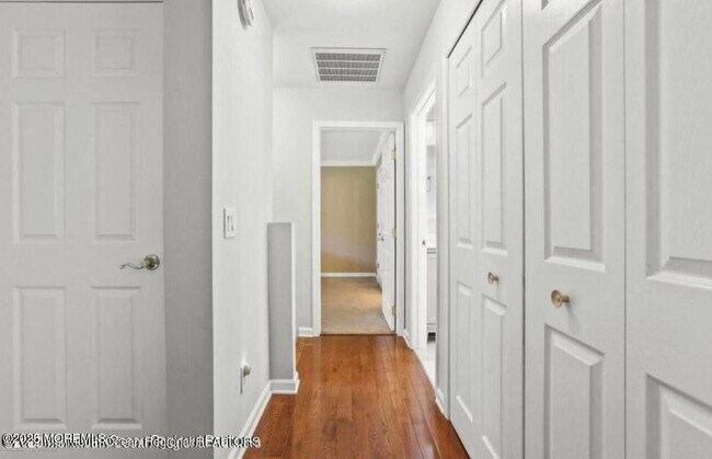 Building Photo - 1601 1st Ave