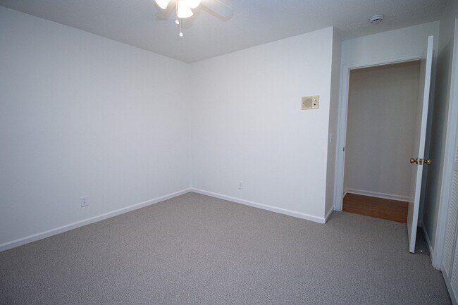 Building Photo - Renovated 5BR Home Minutes from Downtown Columbia | Two Full Kitchens + Fenced Yard ~ Available M...
