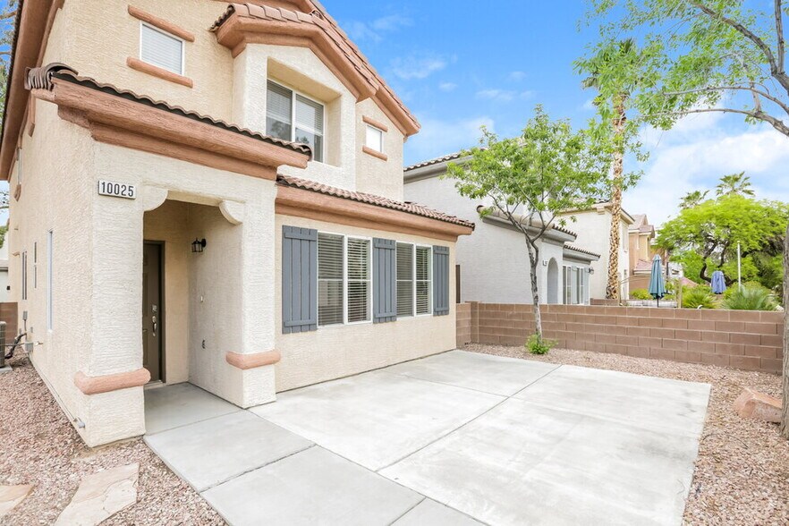 Building Photo - 10025 Camino Loma Verde Ave