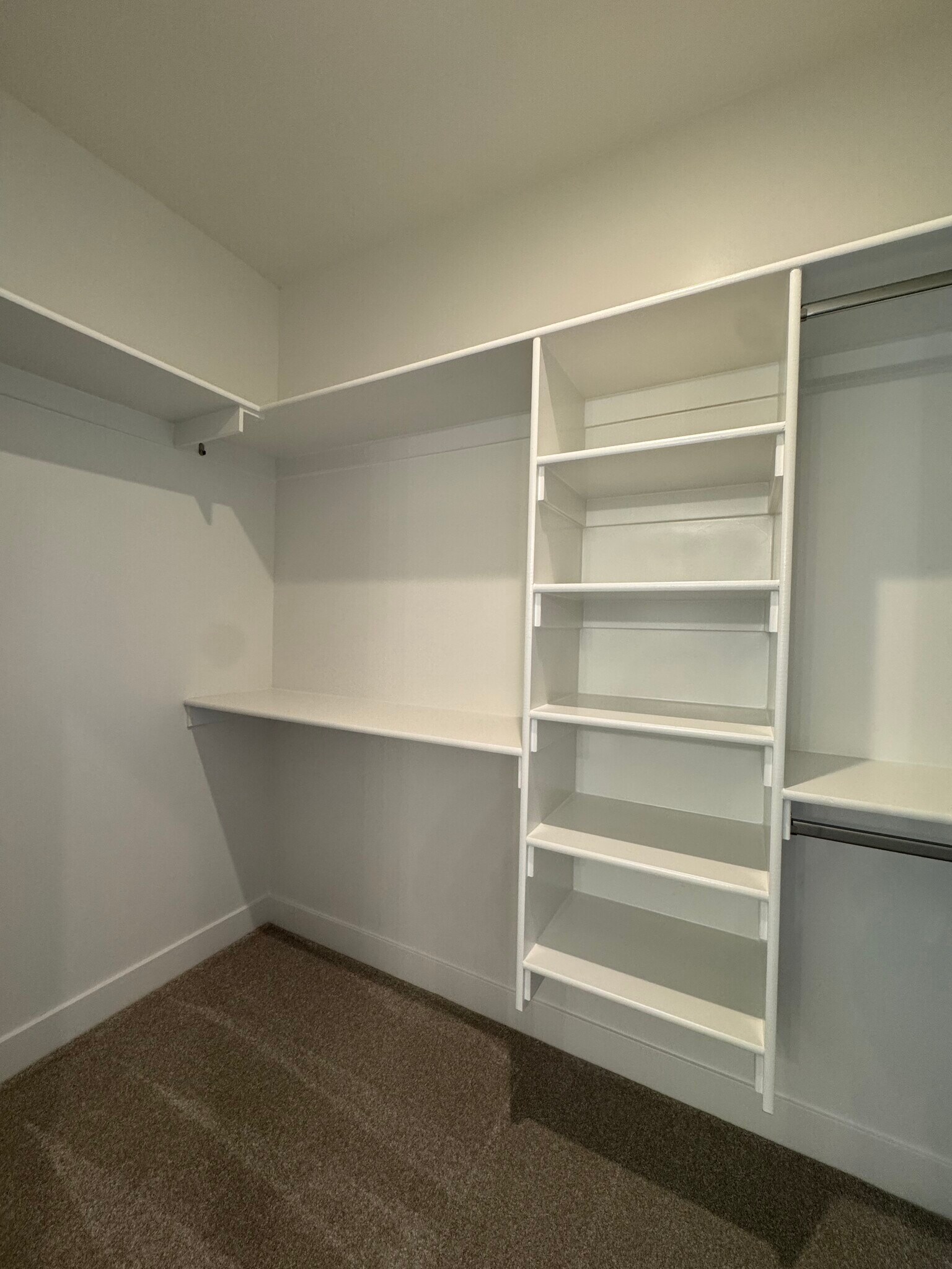 Building Photo - 1603 E Dihedral Dr