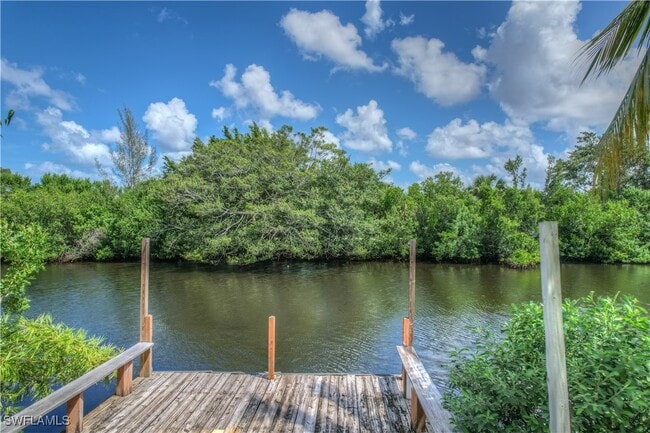 Building Photo - 2201 Longboat Dr