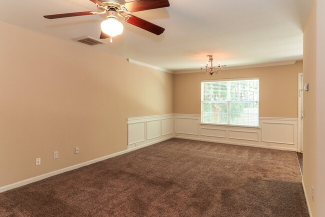 Building Photo - 347 Hidden Creek Ln