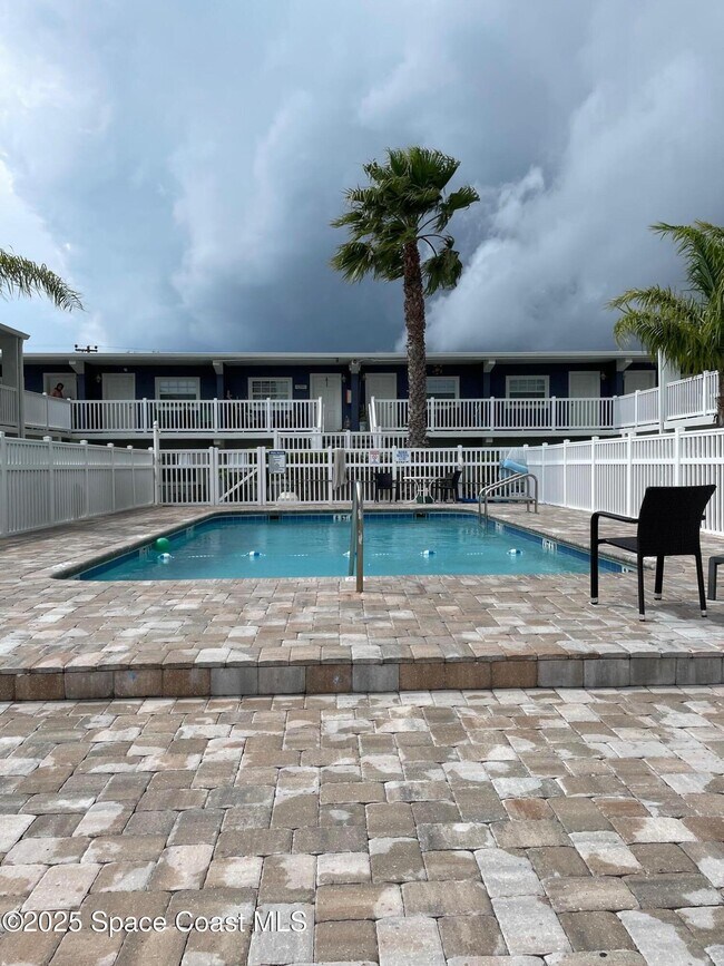 Building Photo - 1170 S Patrick Dr