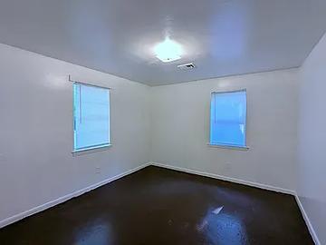 Building Photo - 1512 N Merton St