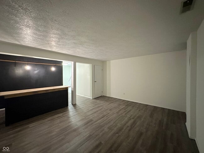 Building Photo - 9430 Aspen Grove Ln