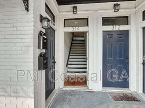 Building Photo - 314 W 42nd St