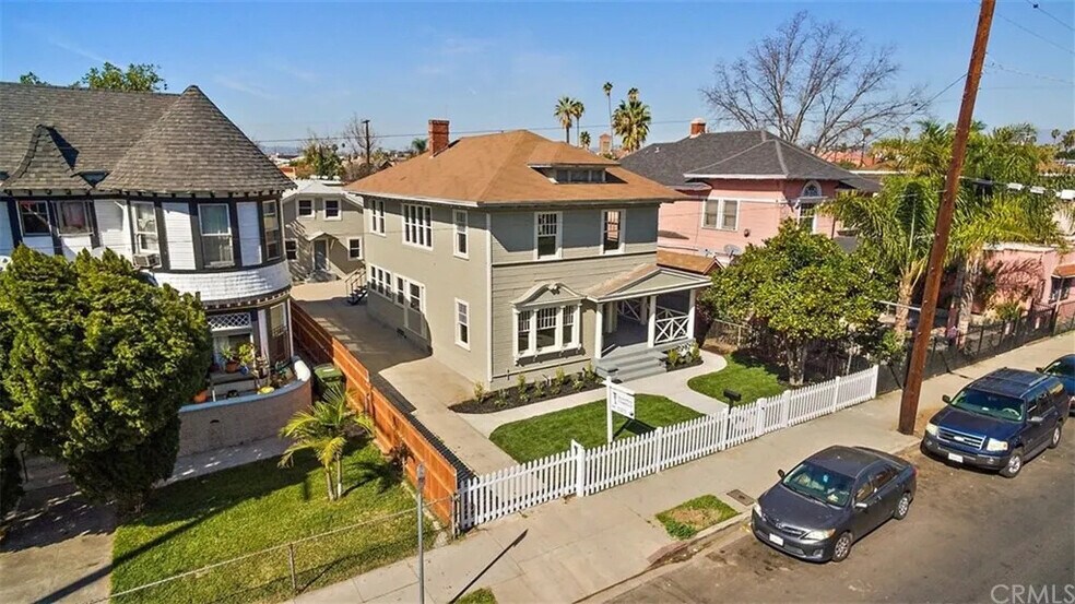 Building Photo - 1705 S Burlington Ave