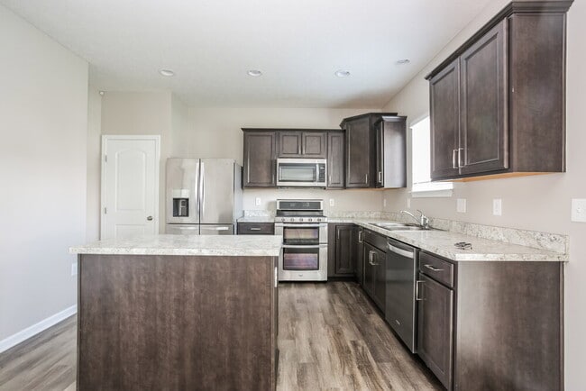 Building Photo - 5926 Tully Cross Dr