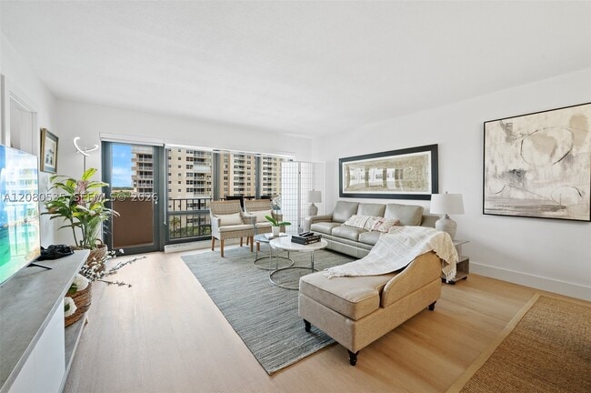 Building Photo - 5100 N Ocean Dr