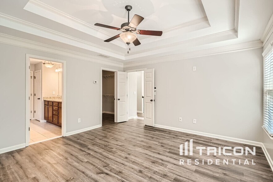 Building Photo - 9124 Loxford St
