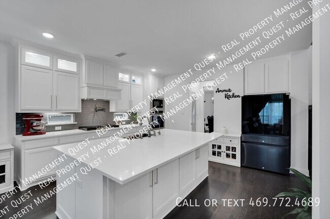 Building Photo - 1767 Shumard St