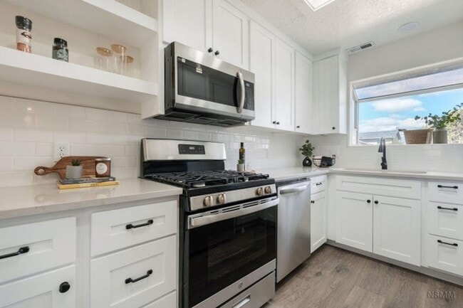 Building Photo - 1175 S 860 W