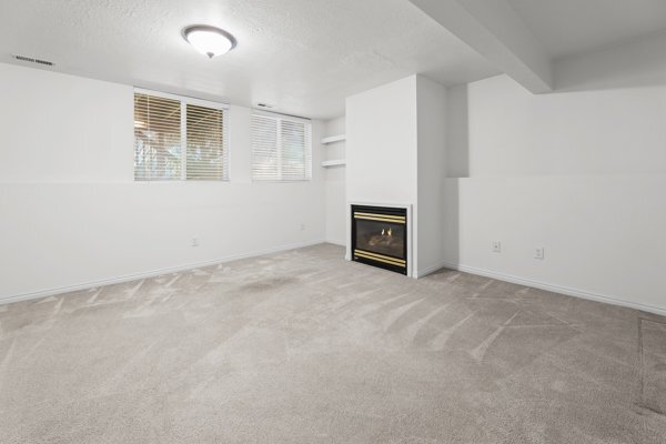 Building Photo - 1199 Dunrobin Ct S