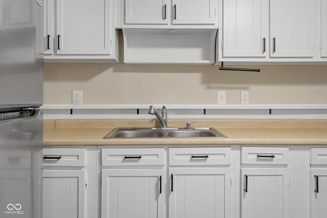 Building Photo - 2151 Park Ave