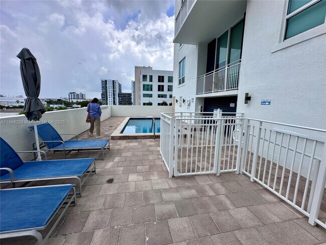 Building Photo - 2275 Biscayne Blvd Blvd