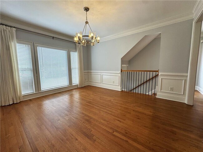 Building Photo - 871 Lenox Ct NE