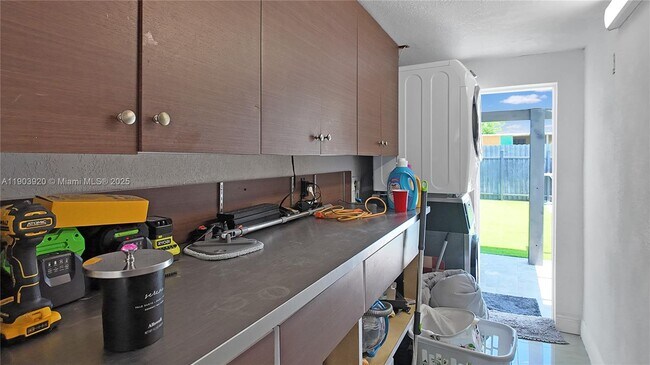 Building Photo - 801 NW 172nd Terrace