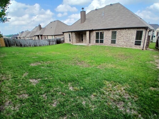 Building Photo - 7343 Kingsport Ln