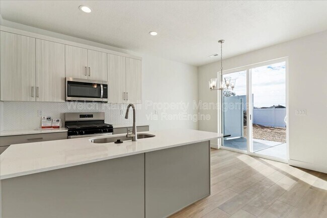 Building Photo - 3669 S 4625 W