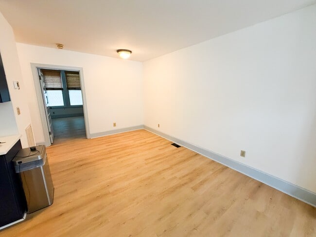 Building Photo - 208 N Buchanan Blvd