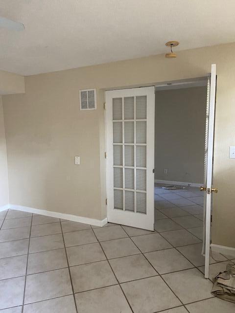 Building Photo - 702 NW 8th Ct