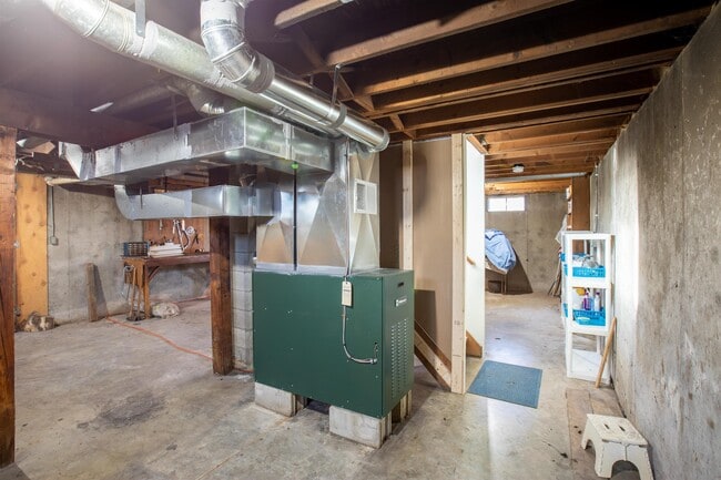 Building Photo - 396 Prindle Rd