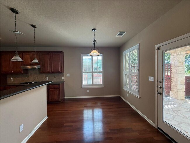 Building Photo - 9301 Castle Pines Dr