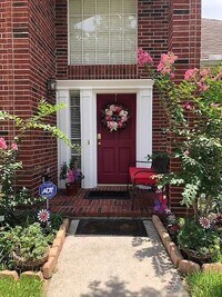 Building Photo - 2730 Briarloch Ln