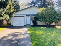 Building Photo - Charming 3BR/1BA w/ 1-car garage, long driveway, fenced yard, wood stove & shed/workshop.