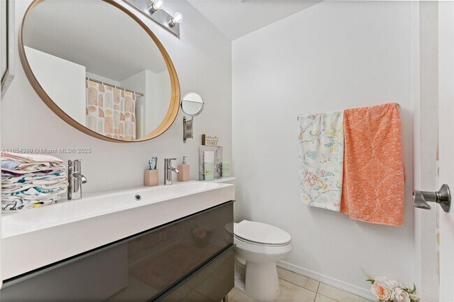 Building Photo - 11040 Light House Ct