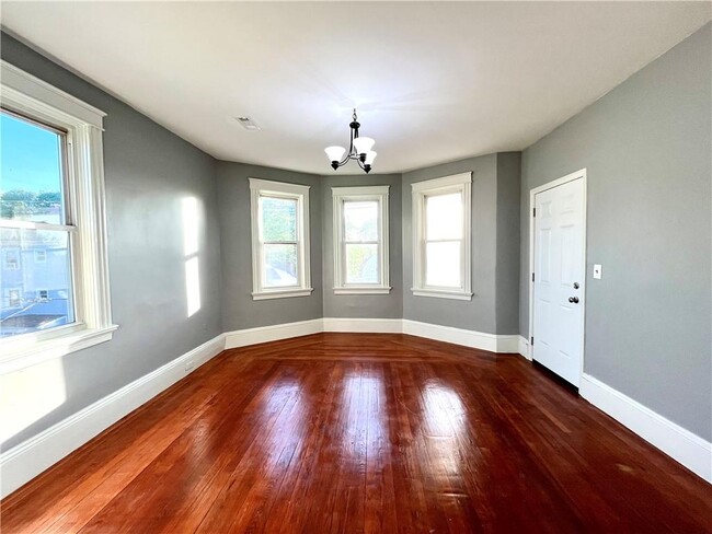 Building Photo - 105 Alverson Ave