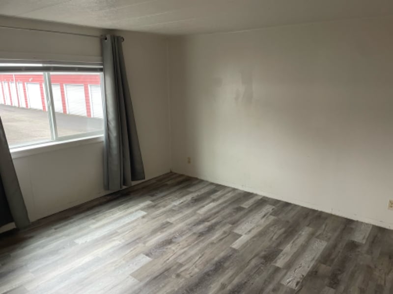 Building Photo - 5060 SW Grange Rd