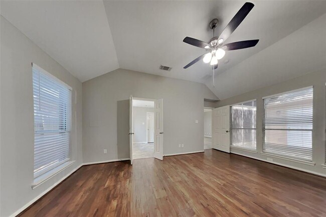 Building Photo - 2146 Berkshire Elm St