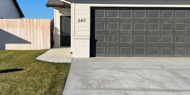 Primary Photo - Goddard Duplex