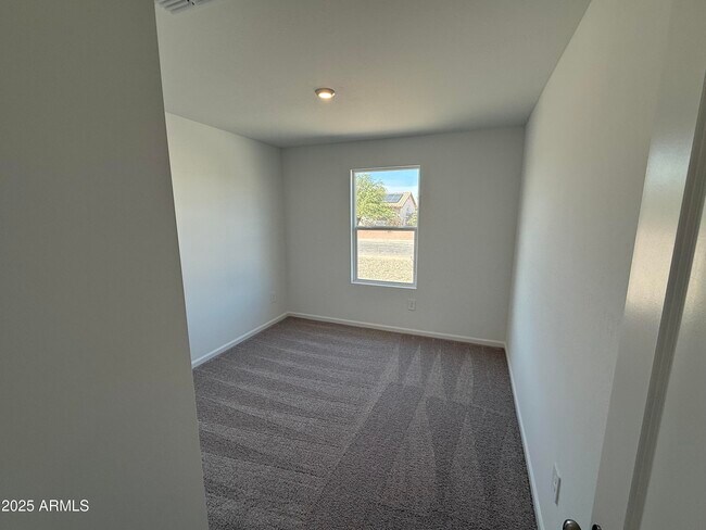 Building Photo - 9200 W Debbie Ln