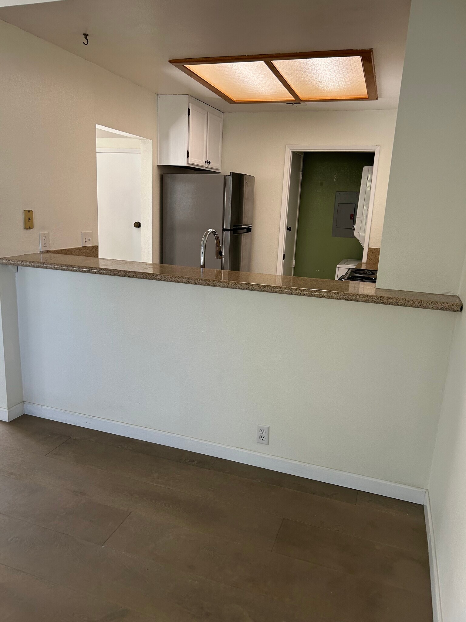 Building Photo - 2210 River Run Dr