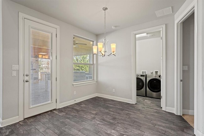 Building Photo - 2700 Mazaro Way