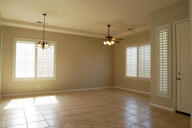 Building Photo - 79882 Viento Dr